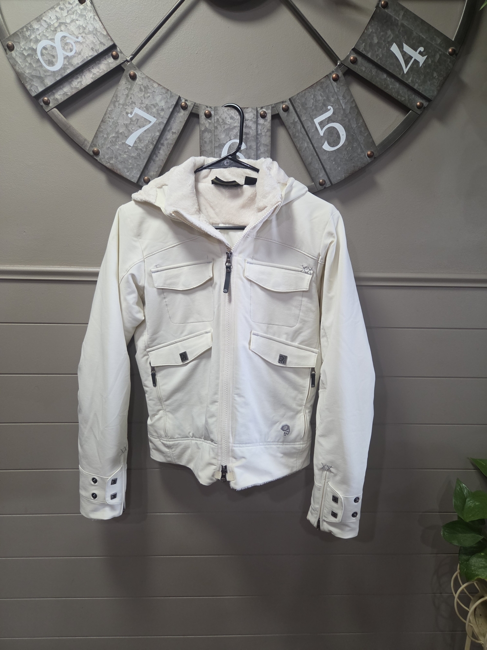 Mountain Hardwear Cream Hooded Ski Jacket
